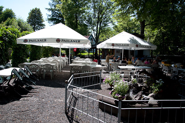 Frühling im Biergarten