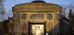 Nibelungenhalle Drachenh&ouml;hle Reptilienzoo